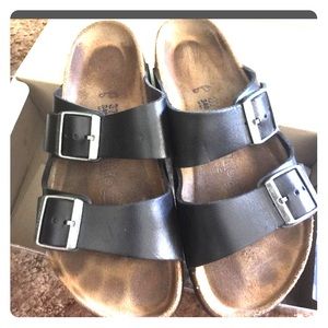 Black Birkenstock sandals with box Used-good cond